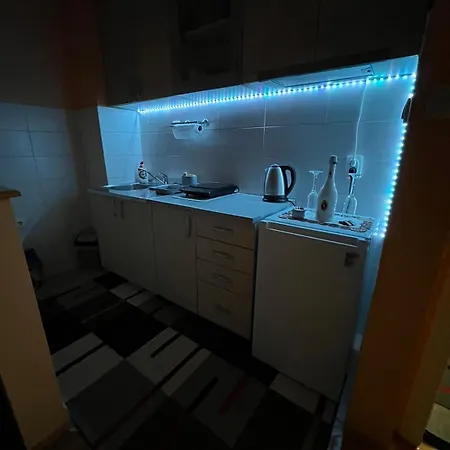 B&s דירה אפטין