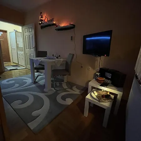 B&s דירה אפטין